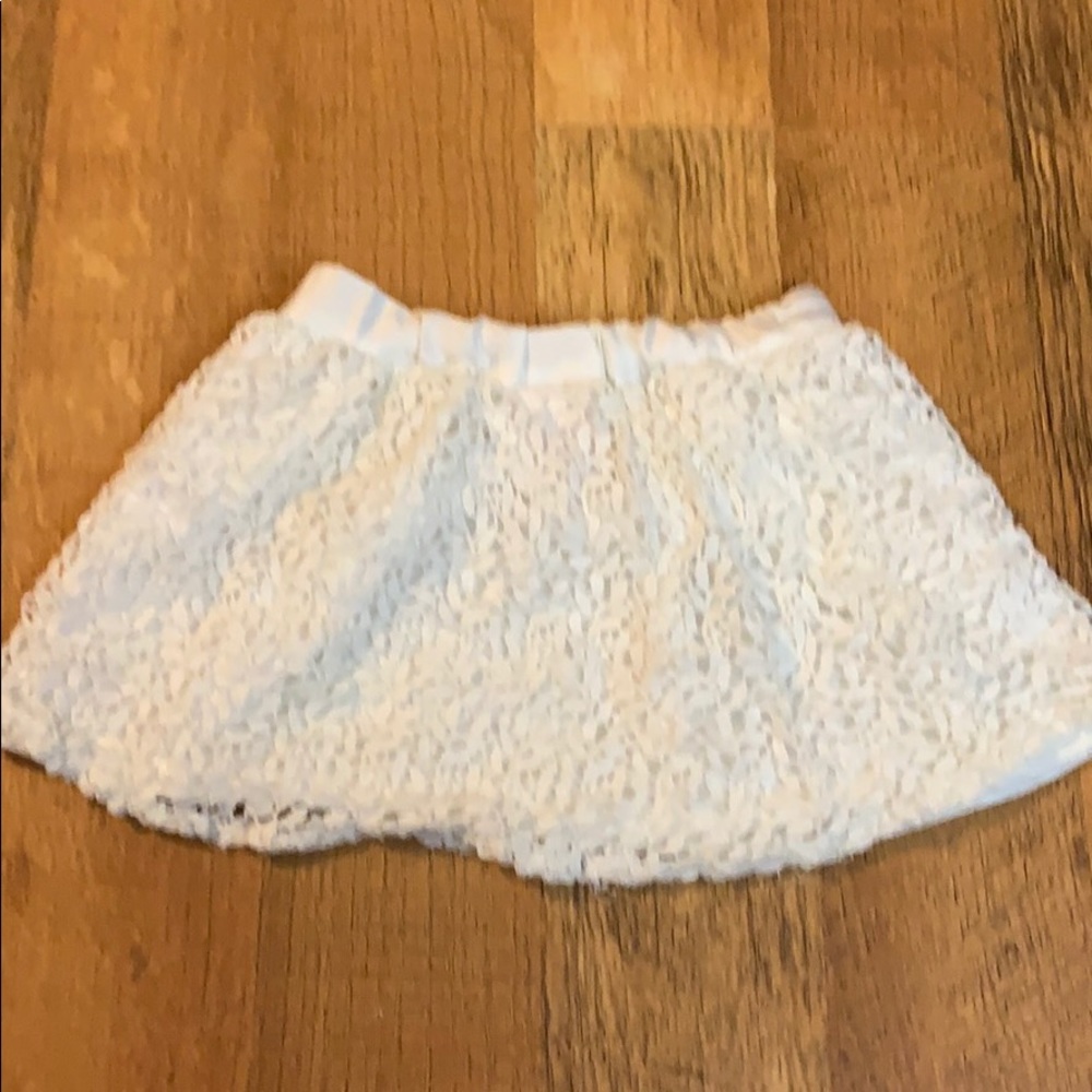 White Floral Lace Skirt - Picture 2 of 3